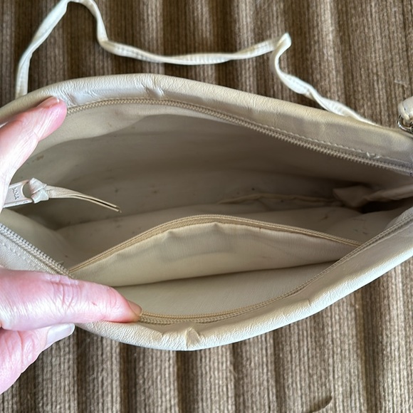Jennifer Moore crossbody Vintage white cream ivory leather purse bag - Picture 6 of 9